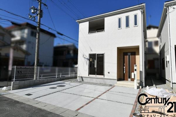 クレイドルガーデン大中 ２号棟 ／新築一戸建の外観|■≪同仕様写真≫■制震装置（SAFE365）搭載！制震＋耐震の地震に強い安心の邸宅！お気軽にお問い合わせ下さい！■
■ペアガラス使用で結露の心配もありません！■