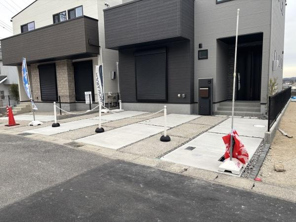 岡崎市稲熊町　全2棟・2号棟の駐車場|広々２台駐車できます！