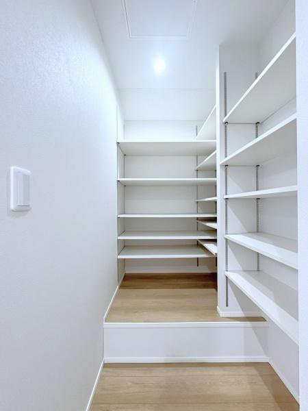 横浜市中区本牧元町の中古一戸建の収納