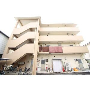 第一吉田マンションの外観