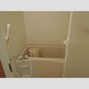 シルエラの浴室