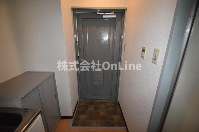 ロータリーマンション稲田の玄関