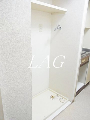 【設備】 | ジョイフル氷川台 | 室内洗濯機置き場です。