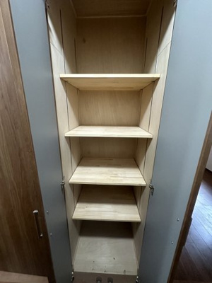 【収納】 | 岡崎ガーデンズ | ホール廊下に設けられた収納スペースです♪