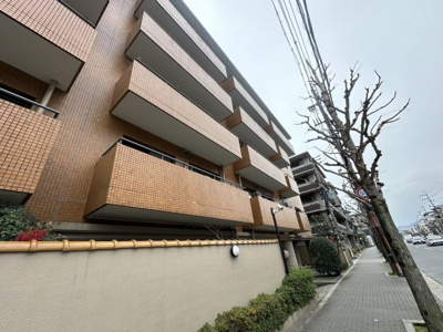 【外観】 | 岡崎ガーデンズ | 保育園や小学校公園も近く、子育て世代のパパママに嬉しい立地♪