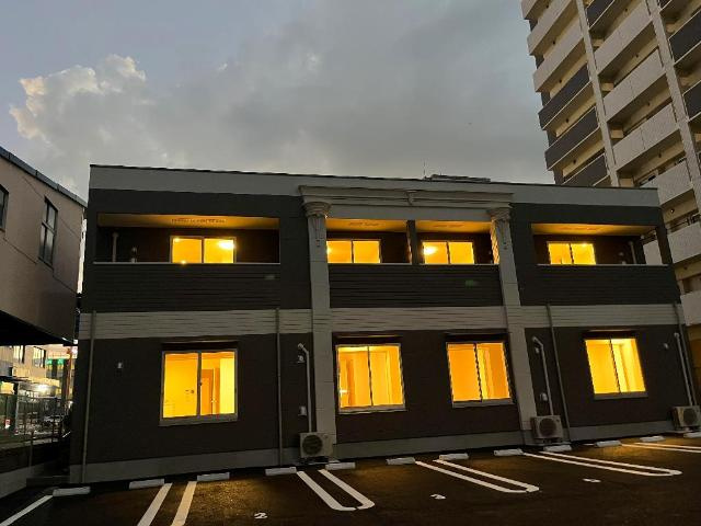 メゾン・グレースの外観|外観写真（夜）