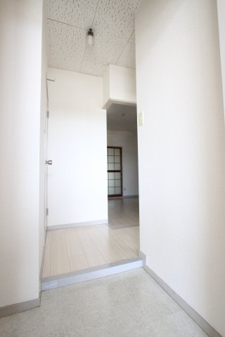 ハピネスⅠの玄関|現状優先です。