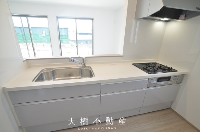 【キッチン】 | 海老名市国分寺台4丁目 新築戸建て 全2棟【仲介手数料無料】
