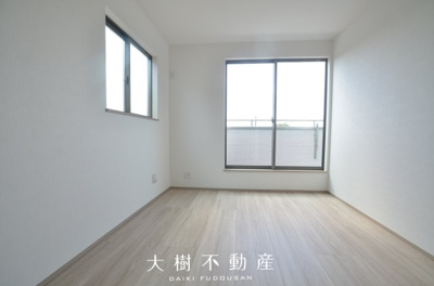 【洋室】 | 海老名市国分寺台4丁目 新築戸建て 全2棟【仲介手数料無料】 | ２階　洋室2（6.0帖）