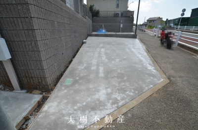 【駐車場】 | 海老名市国分寺台4丁目 新築戸建て 全2棟【仲介手数料無料】