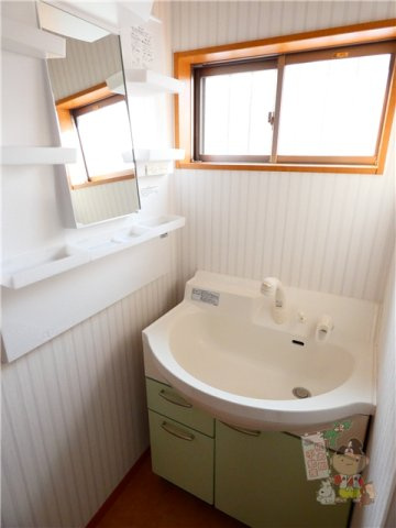 国富戸建貸家（619-4-4）の洗面所