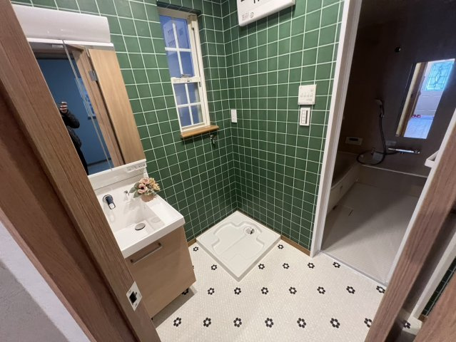 蔀屋本町　中古戸建の脱衣所|清潔感のある脱衣所です☆彡