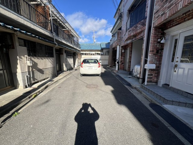 蔀屋本町　中古戸建の前面道路含む現地写真|前面道路含む現地写真です