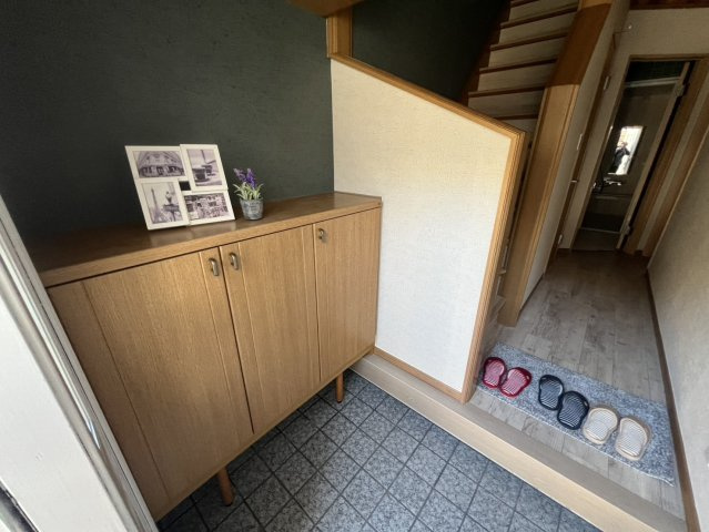 蔀屋本町　中古戸建の玄関|内装とてもキレイに仕上がりました☆彡