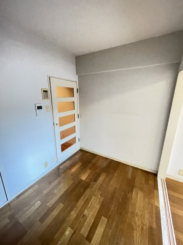 神戸市中央区熊内町４丁目の賃貸マンションの居間・リビング