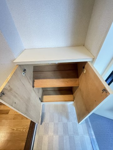 神戸市中央区熊内町４丁目の賃貸マンションの収納