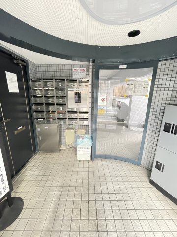 神戸市中央区熊内町４丁目の賃貸マンションのロビー