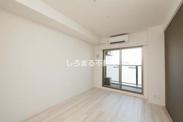 アプリーレ西本町の居間・リビング