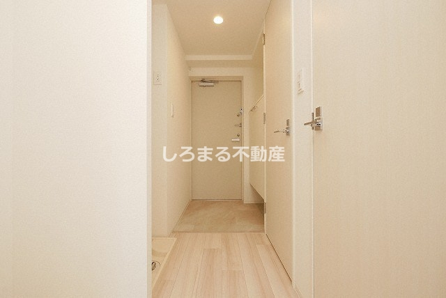 アプリーレ西本町の玄関