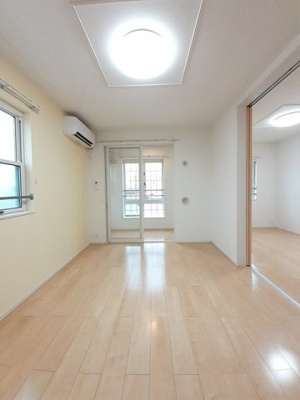 【居間・リビング】 | ロサージュセカンドＢ