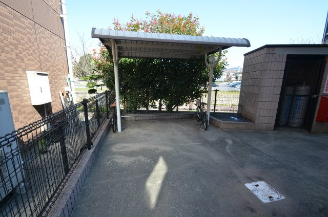 リバーグレイスの駐車場