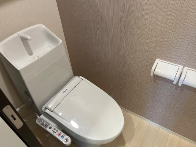 hermanaⅡ（エルマーナ）のトイレ|シャワー付トイレ