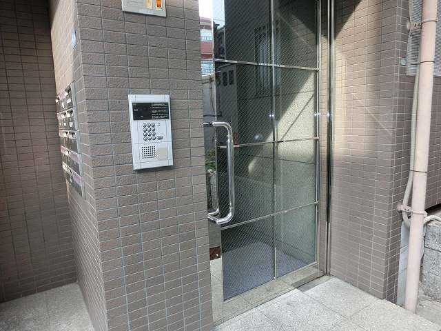 サニーコート鷹取のエントランス