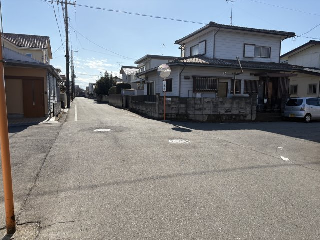 【前面道路含む現地写真】 | 深谷市岡里第2  LiveleGarden.s　新築戸建　全1棟　1号棟