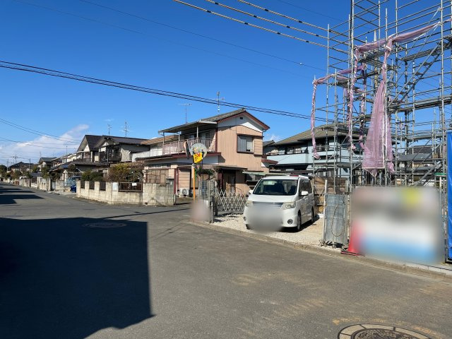【前面道路含む現地写真】 | 深谷市岡里第2  LiveleGarden.s　新築戸建　全1棟　1号棟