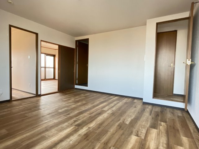 プリミエール藤江Ⅰの居間・リビング