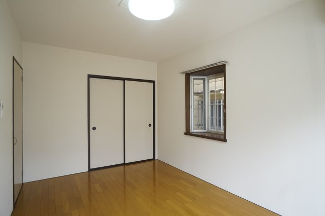 司ハイツの居間・リビング