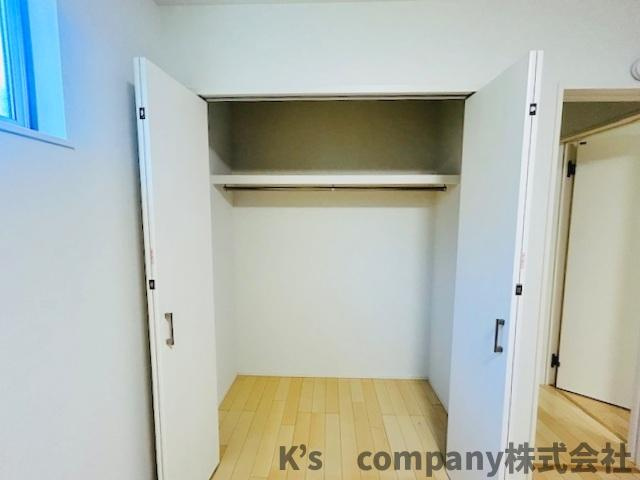 ●茅ヶ崎市室田1丁目　中古戸建の収納|洋室5.2帖の収納スペース◇