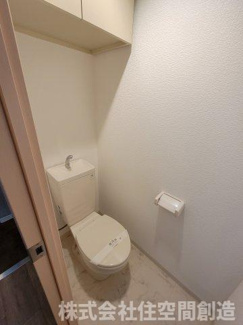 【トイレ】 | クレール蛍池 | ※同タイプの写真となり、実際のお部屋とは異なる場合があります