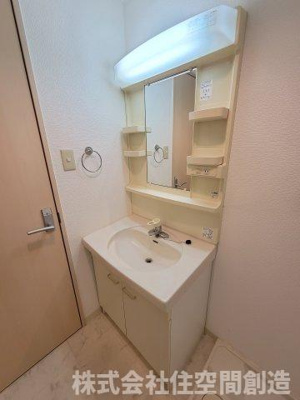 【洗面所】 | クレール蛍池 | ※同タイプの写真となり、実際のお部屋とは異なる場合があります