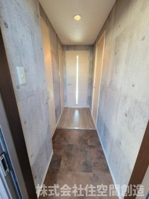 【玄関】 | クレール蛍池 | ※同タイプの写真となり、実際のお部屋とは異なる場合があります