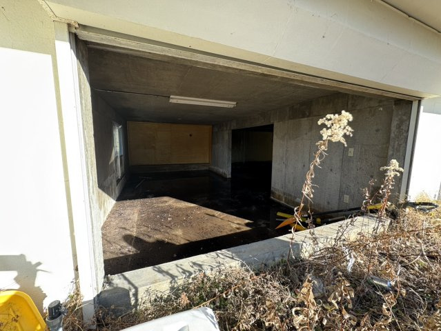 吹抜け×元カフェ♪【釧路町中央4丁目】大容量収納の広々40坪住宅！のその他|多目的に使える地下室！可能性を広げる空間。