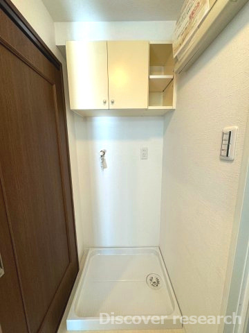 ライオンズガーデン相模原のランドリースペース|ランドリースペース
上部に吊戸棚が設けられており、洗剤や小物類など綺麗に収納しておくことが可能です。
