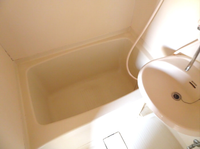 コーポ・パインウッドの浴室