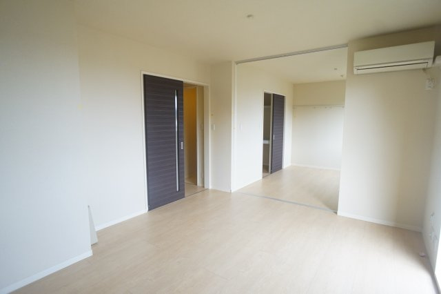 緑ヶ丘グリーンハイツの居間・リビング