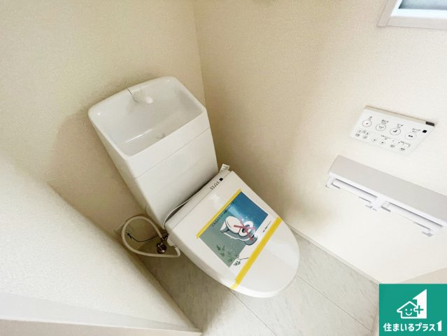 神戸市垂水区名谷町　第2期　新築一戸建てのトイレ|1・2階の2ヶ所にあるので、朝の忙しい時間の順番待ちもなく、深夜の利用にも大変便利です。