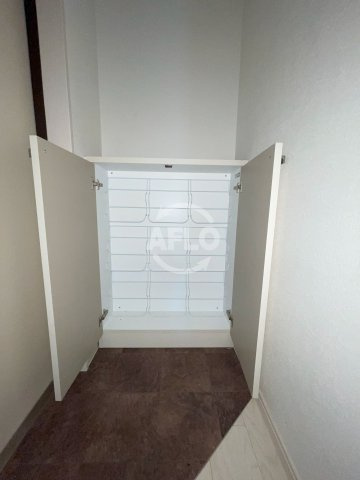 エルグランドの収納|エルグランド　シューズボックス