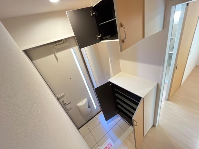 Lily Garden千城台（リリーガーデン千城台）の玄関|玄関収納