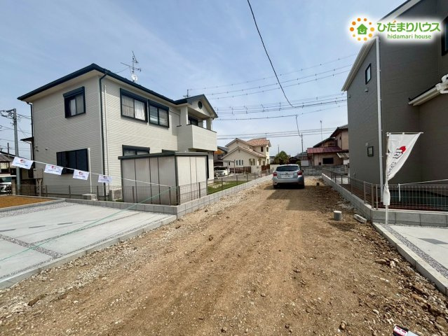 深谷市上野台　第24　新築一戸建て　リーブルガーデン　03の前面道路含む現地写真