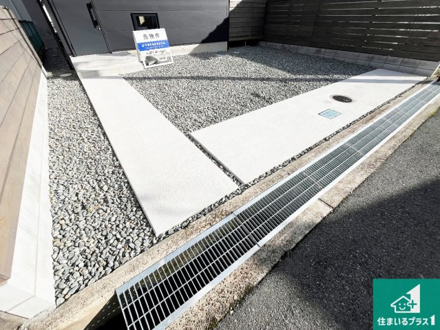 揖保郡太子町鵤　新築一戸建ての駐車場|駐車スペース！散水栓があるので、こまめに愛車を洗えます！