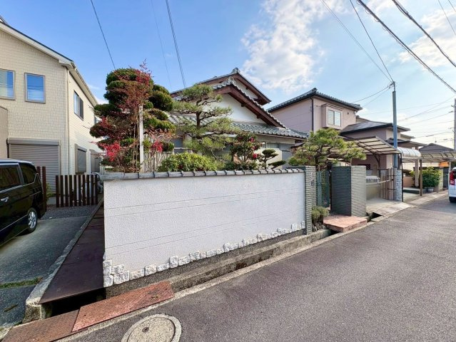 栗東市小柿6丁目　中古戸建ての外観