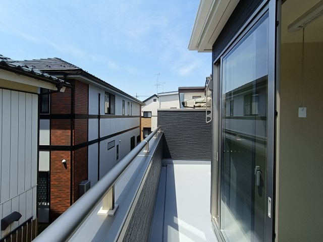 三郷市　早稲田5丁目　新築戸建　全2棟のバルコニー|広々としたバルコニーです
