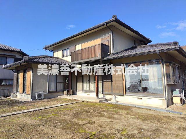 ６５５９０　山県市東深瀬中古戸建ての外観