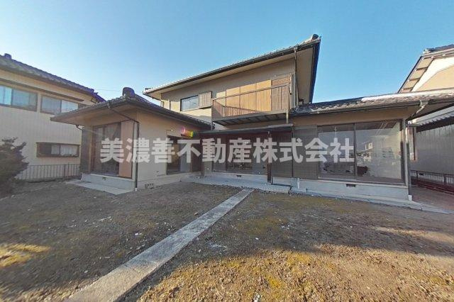 ６５５９０　山県市東深瀬中古戸建ての庭