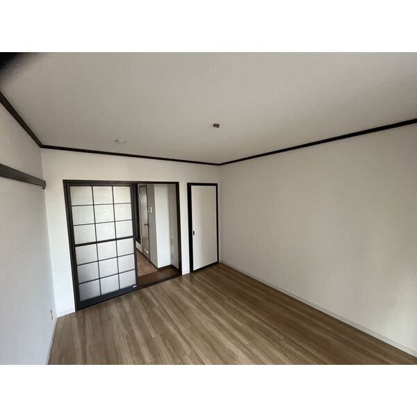 竜美ヶ丘ホームズの居間・リビング