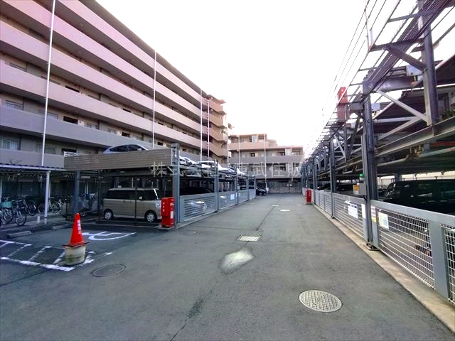 【駐車場】の画像